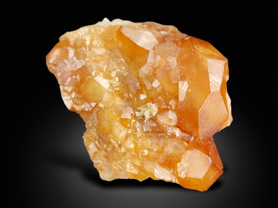 Auction For Shiny Hessonite Garnet Specimen from Bajaur, KPK, Pakistan - Rare Find!